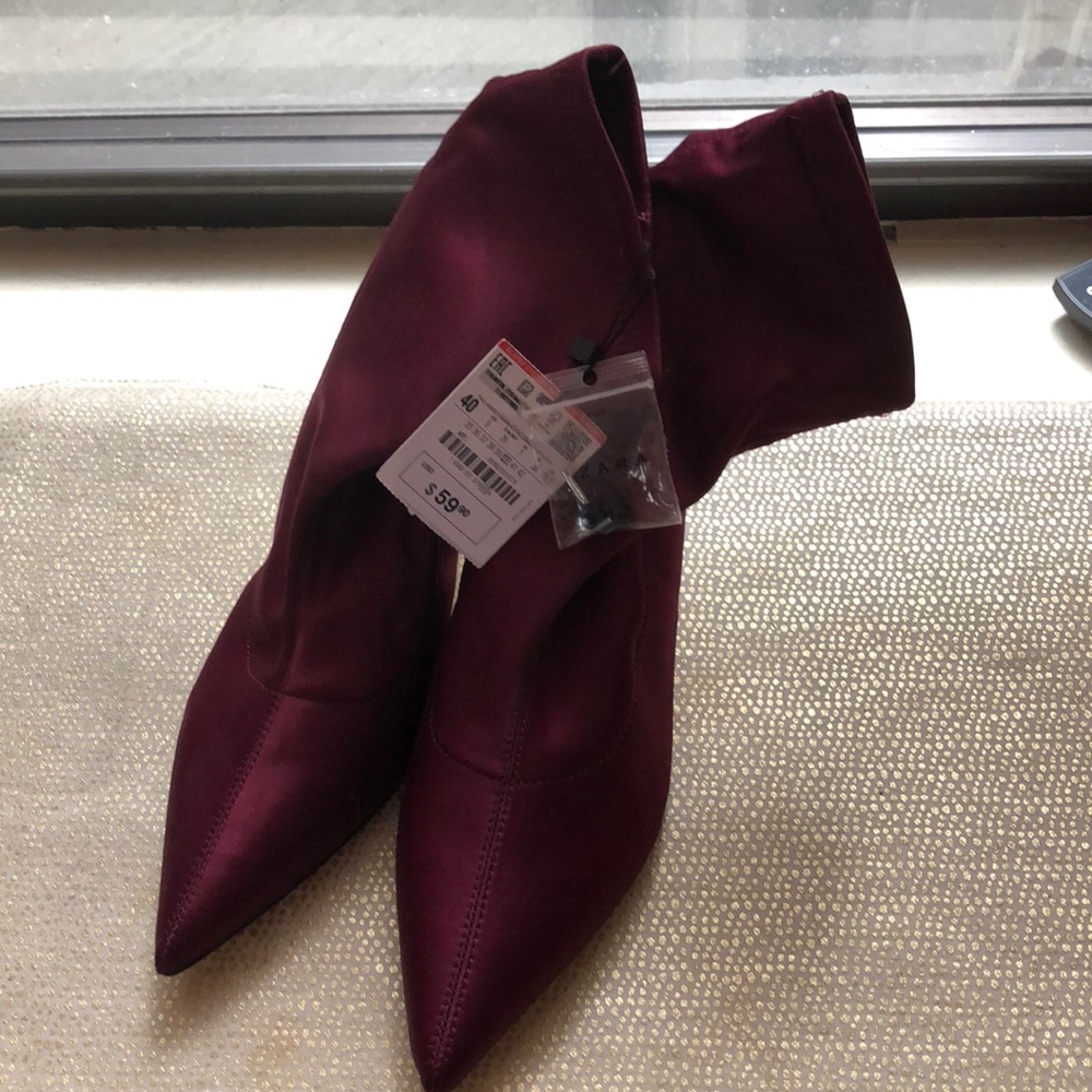 Never worn Zara raspberry sock booties